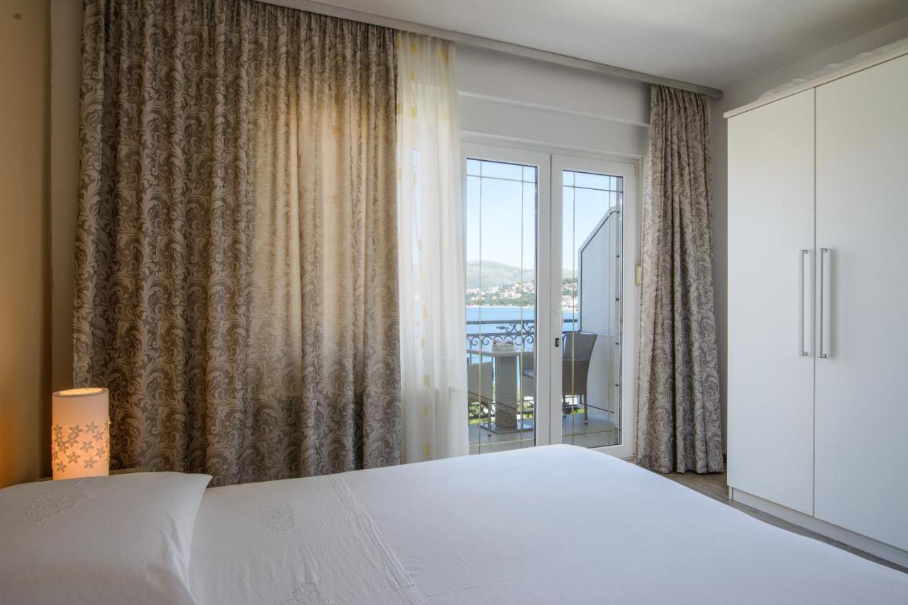 Apartments Tonka Trogir Luaran gambar