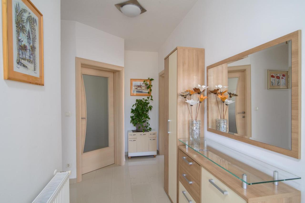 Apartments Tonka Trogir Luaran gambar