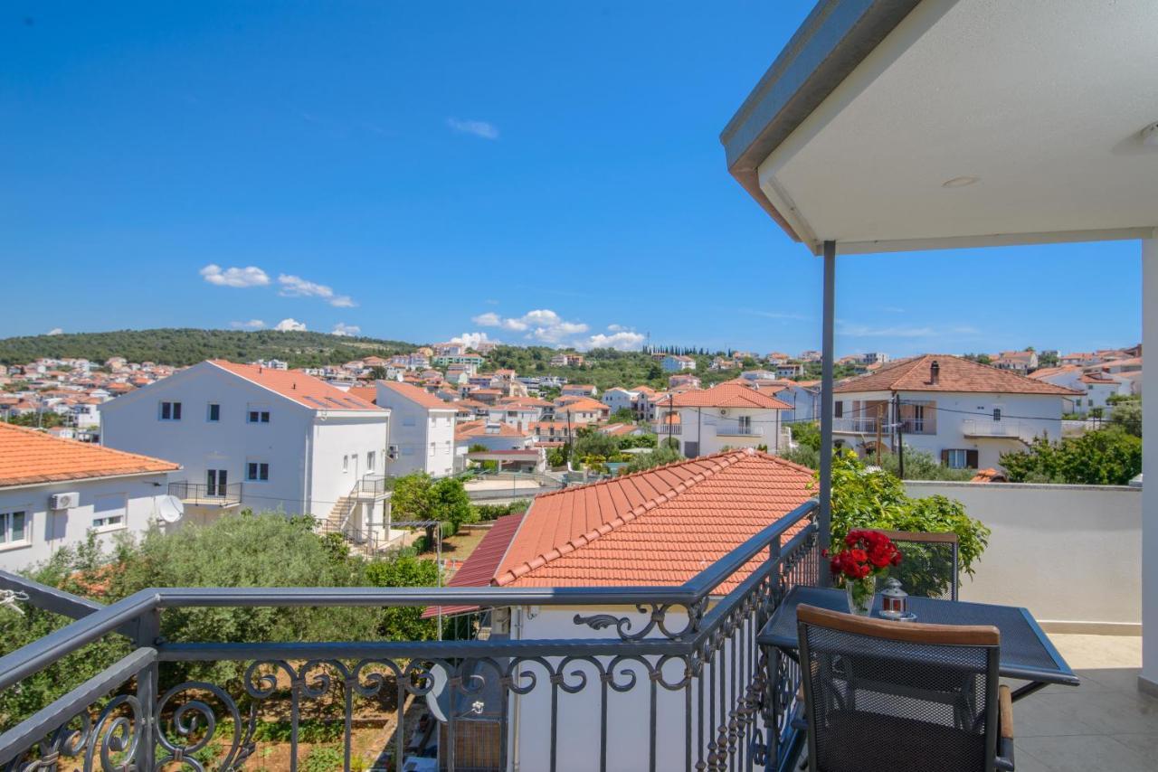 Apartments Tonka Trogir Luaran gambar