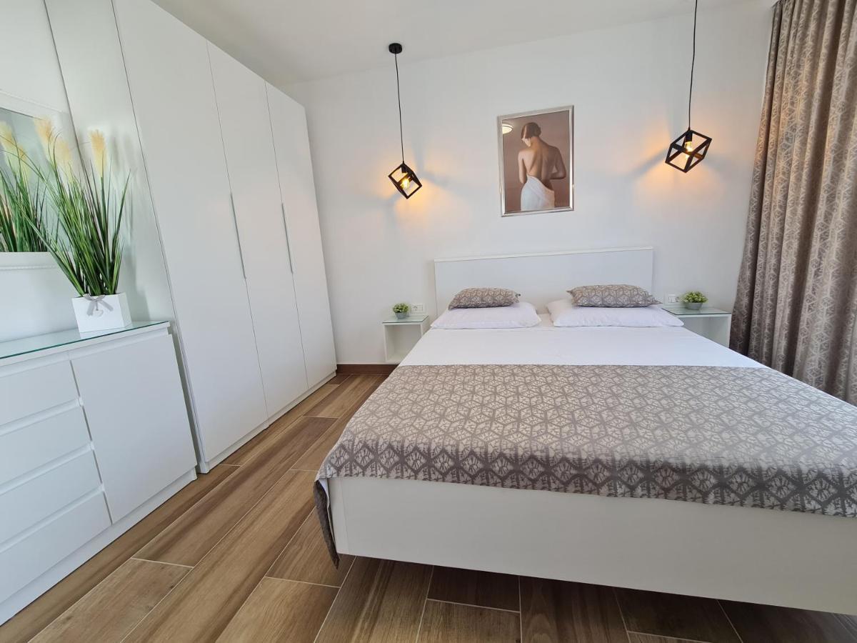 Apartments Tonka Trogir Luaran gambar